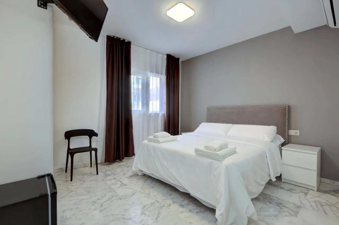 Hostal 37 Estepona Guest house